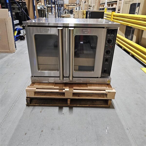 Scratch and Dent MainStreet Equipment EC1-C Single Deck Electric Full Size Convection Oven with Legs - 208V, 3 / 1 Phase, 11 kW