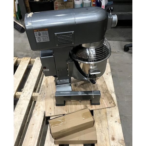 Scratch and Dent Avantco MX10H 10 Qt. Planetary Stand Mixer with Guard & Standard Accessories - 120V, 3/4 hp