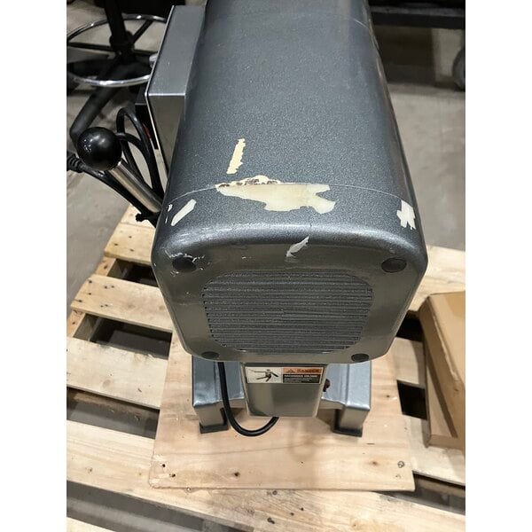 Scratch and Dent Avantco MX10H 10 Qt. Planetary Stand Mixer with Guard & Standard Accessories - 120V, 3/4 hp