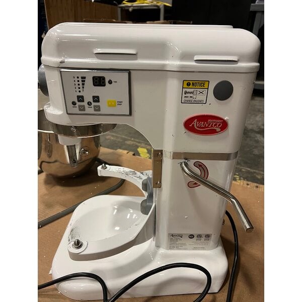 Scratch and Dent Avantco MIX8WH White 8 Qt. Bowl Lift Countertop Mixer with Standard Accessories - 120V, 4/5 hp