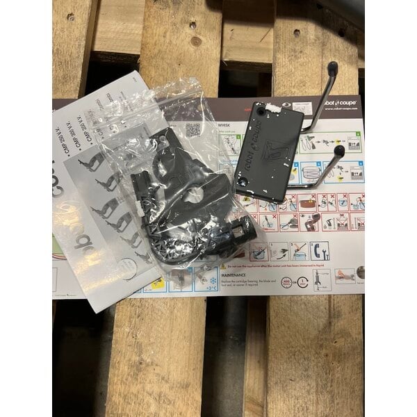 Scratch and Dent Robot Coupe CMP250VV Compact 10" Variable Speed Immersion Blender - 1/2 HP