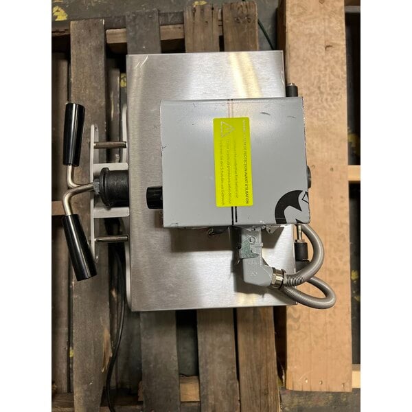 Scratch and Dent Krampouz WECCBEAT 4" x 6" Brussels Style Swivel Waffle Maker - 208 / 2600W