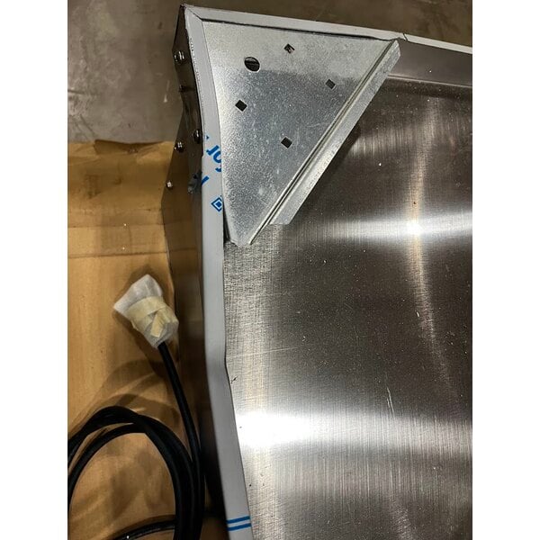 Scratch and Dent Vollrath 38118 ServeWell® Electric Four Pan Hot Food Table 208/240V - Sealed Well