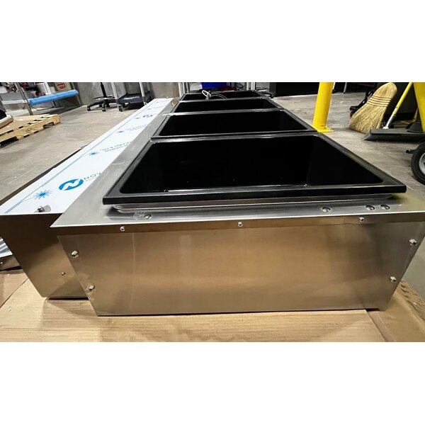 Scratch and Dent Vollrath 38118 ServeWell® Electric Four Pan Hot Food Table 208/240V - Sealed Well