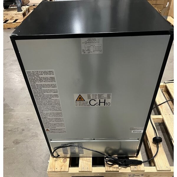 Scratch and Dent Summit Appliance AL54 24" Low Profile Height Built-In Undercounter Refrigerator - 115V