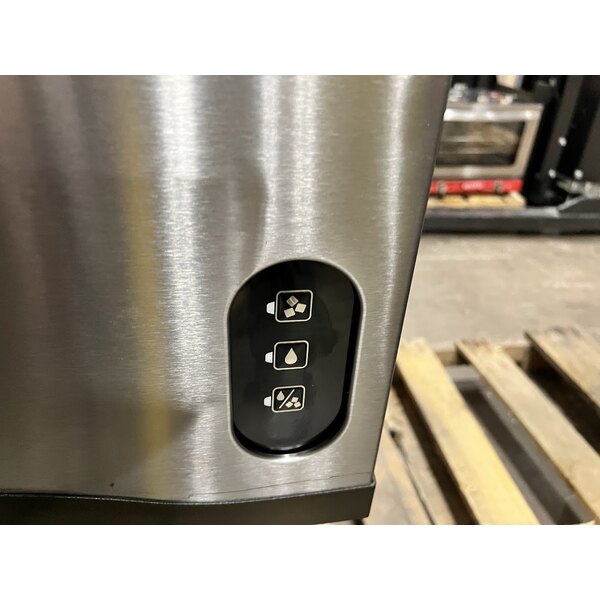 Scratch and Dent Manitowoc CNP0201A-161L 16 1/4" Air Cooled Countertop Nugget Ice Maker / Dispenser - 10 lb. Bin with Lever Dispensing - 115V