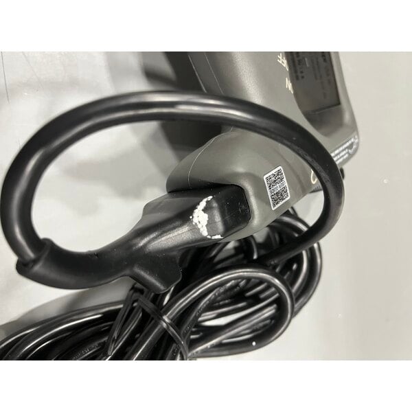 Scratch and Dent Robot Coupe CMP400VV Compact 16" Variable Speed Immersion Blender - 3/5 HP