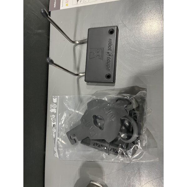 Scratch and Dent Robot Coupe CMP400VV Compact 16" Variable Speed Immersion Blender - 3/5 HP