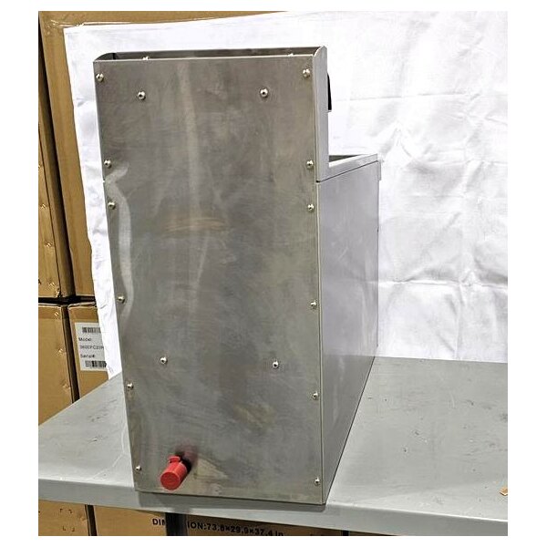 Scratch and Dent Cooking Performance Group FCPG15 Natural Gas 15 lb. Countertop Fryer - 26,500 BTU