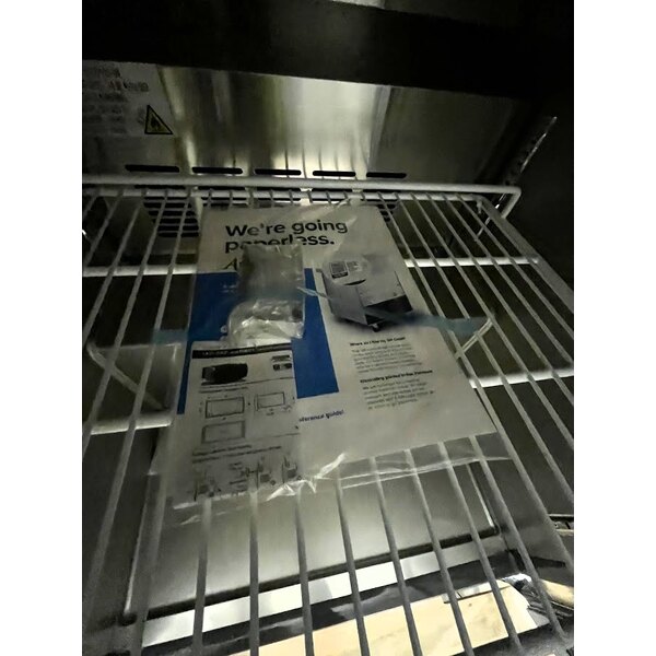 Scratch and Dent Avantco SS-UC-27R-HC 27" Undercounter Refrigerator