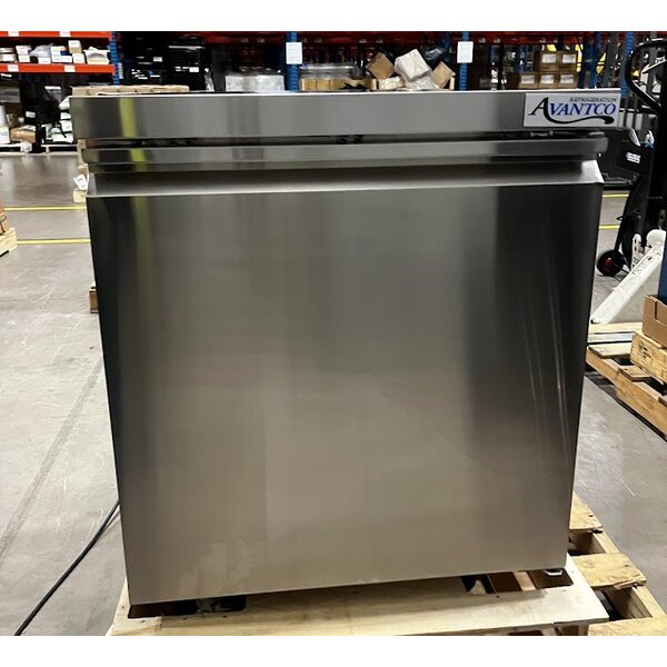 Scratch and Dent Avantco SS-UC-27R-HC 27" Undercounter Refrigerator