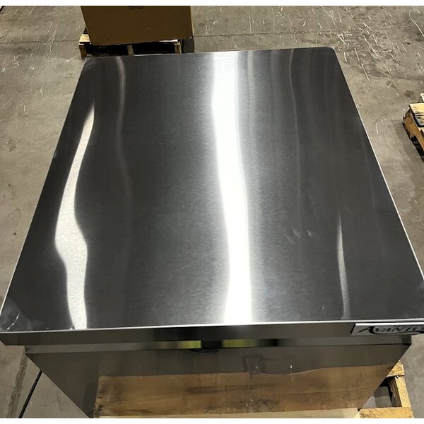 Scratch and Dent Avantco SS-UC-27R-HC 27" Undercounter Refrigerator