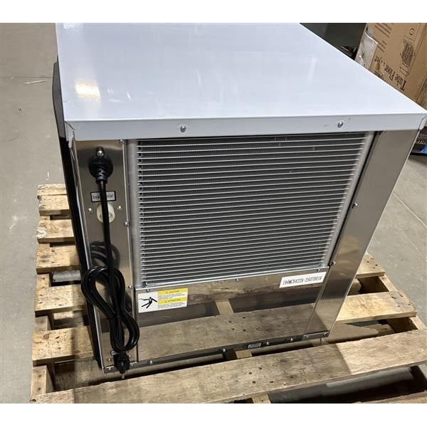 Scratch and Dent Avantco Ice MC-H-422-A 22" Air Cooled Modular Half Cube Ice Machine - 420 lb.