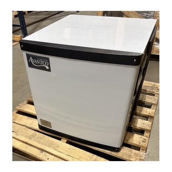 Scratch and Dent Avantco Ice MC-H-422-A 22" Air Cooled Modular Half Cube Ice Machine - 420 lb.