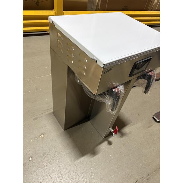 Scratch and Dent Curtis G4TP2T10A3500 G4 ThermoPro Twin 1.5 Gallon Coffee Brewer with Shelf - 220V