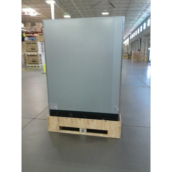 Scratch and Dent Avantco A-49F-HC 54" Solid Door Reach-In Freezer