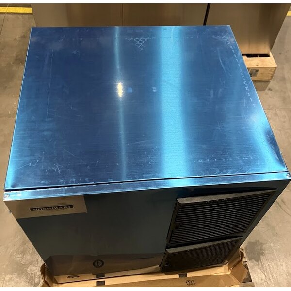 Scratch and Dent Hoshizaki KM-901MAJ 30" Air Cooled Crescent Cube Ice Machine - 950 lb.
