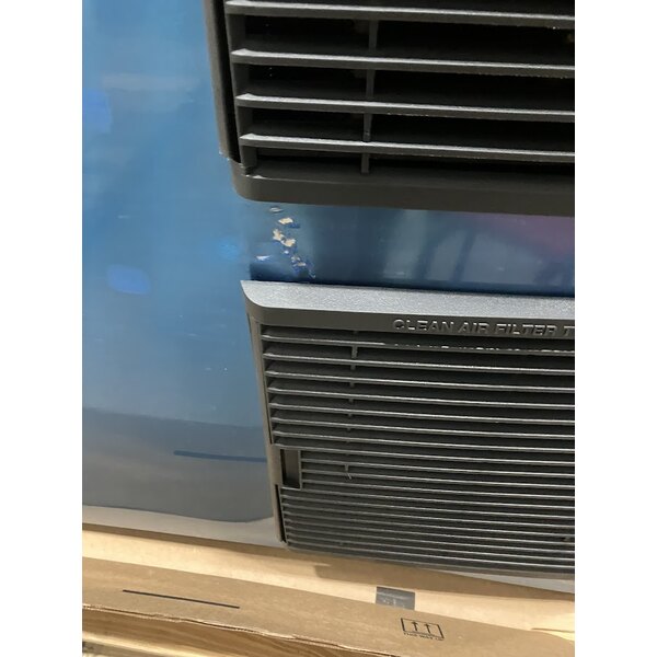 Scratch and Dent Hoshizaki KM-901MAJ 30" Air Cooled Crescent Cube Ice Machine - 950 lb.