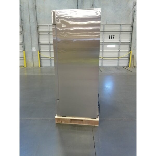 Scratch and Dent MainStreet Equipment BMR-49-R 54" Solid Door Reach-In Refrigerator