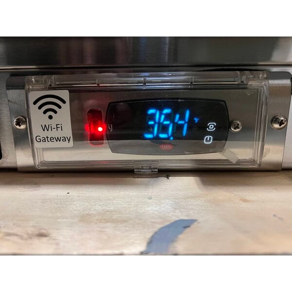 Scratch and Dent Avantco ZUC-48R-HC 48" Front Breathing Undercounter Refrigerator