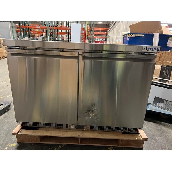 Scratch and Dent Avantco ZUC-48R-HC 48" Front Breathing Undercounter Refrigerator
