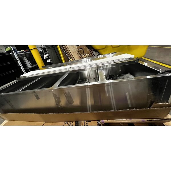 Scratch and Dent Avantco STE-4SA Four Pan Open Well Electric Steam Table with Undershelf - 120V, 2000W