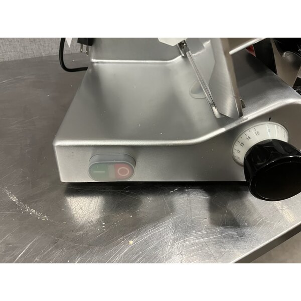 Scratch and Dent Avantco SL312 12" Manual Gravity Feed Meat Slicer - 1/3 hp