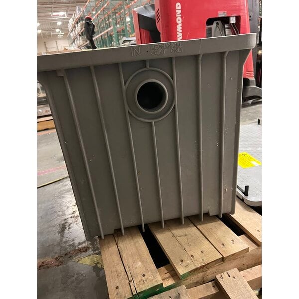 Scratch and Dent Endura 3950A03 100 lb. 50 GPM Grease Trap with 3" Hub