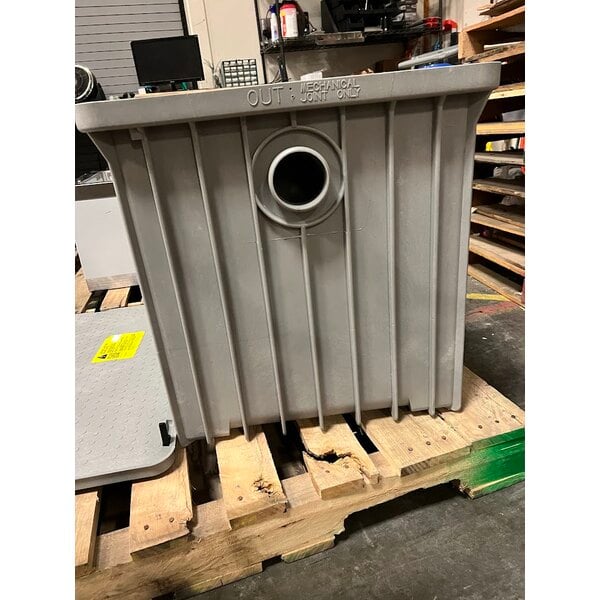 Scratch and Dent Endura 3950A03 100 lb. 50 GPM Grease Trap with 3" Hub