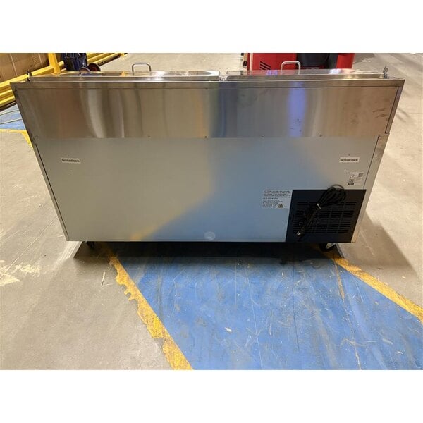 Scratch and Dent Avantco APPT-71-HC 71" 2 Door Refrigerated Pizza Prep Table