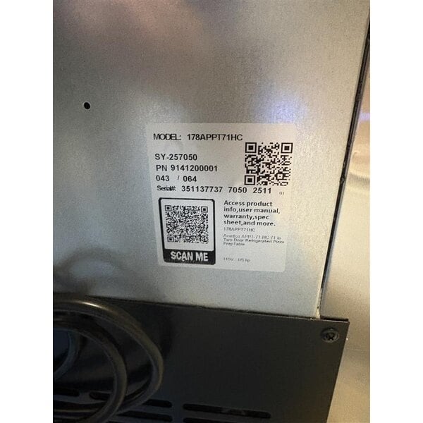 Scratch and Dent Avantco APPT-71-HC 71" 2 Door Refrigerated Pizza Prep Table