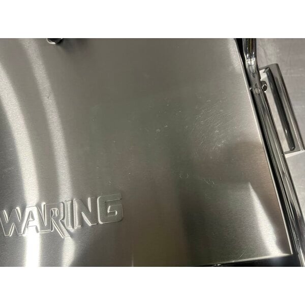Scratch and Dent Waring WFG250 Tostato Supremo Large Smooth Top & Bottom Panini Grill - 14 1/2" x 11" Cooking Surface - 120V, 1800W