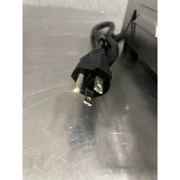 Scratch and Dent Waring WFG250 Tostato Supremo Large Smooth Top & Bottom Panini Grill - 14 1/2" x 11" Cooking Surface - 120V, 1800W