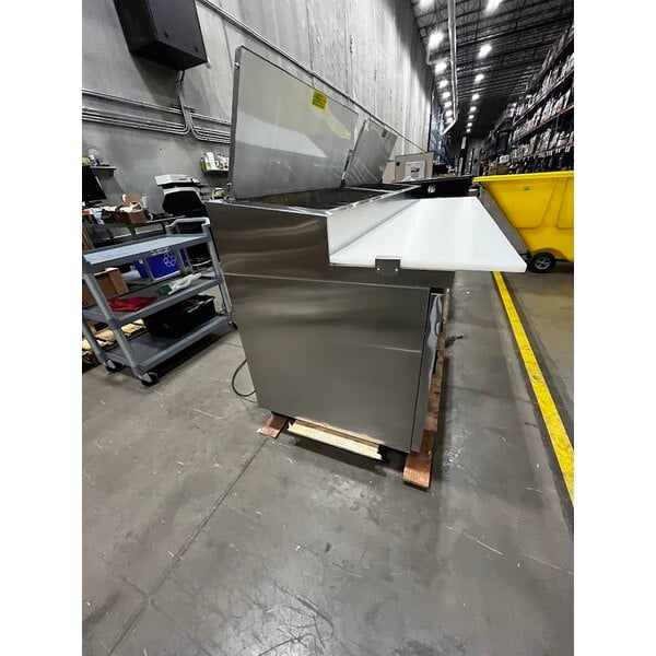 Scratch and Dent Avantco APPT-91-HC 92" 3 Door Refrigerated Pizza Prep Table