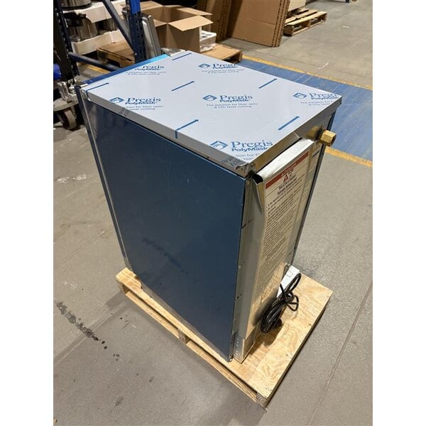 Scratch and Dent Hoshizaki AM-50BAK 14 7/8" Air Cooled Undercounter Top Hat Cube Ice Machine with 27 lb. Bin - 54 lb.