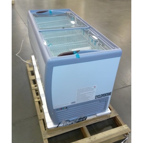 Scratch and Dent Avantco DFF16-HCL 60 1/4" Customizable Flat Top Display Ice Cream Freezer