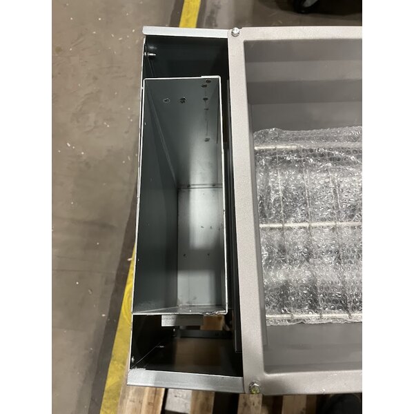 Scratch and Dent Avantco F4-ES-P 45-50 lb. Liquid Propane Stainless Steel Floor Fryer - 85,000 BTU