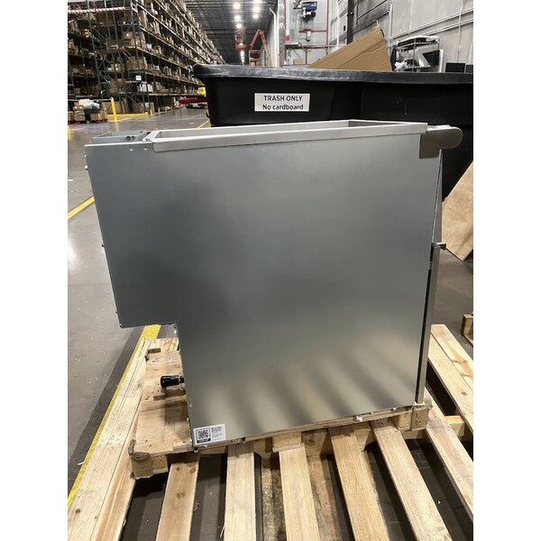 Scratch and Dent Avantco F4-ES-P 45-50 lb. Liquid Propane Stainless Steel Floor Fryer - 85,000 BTU