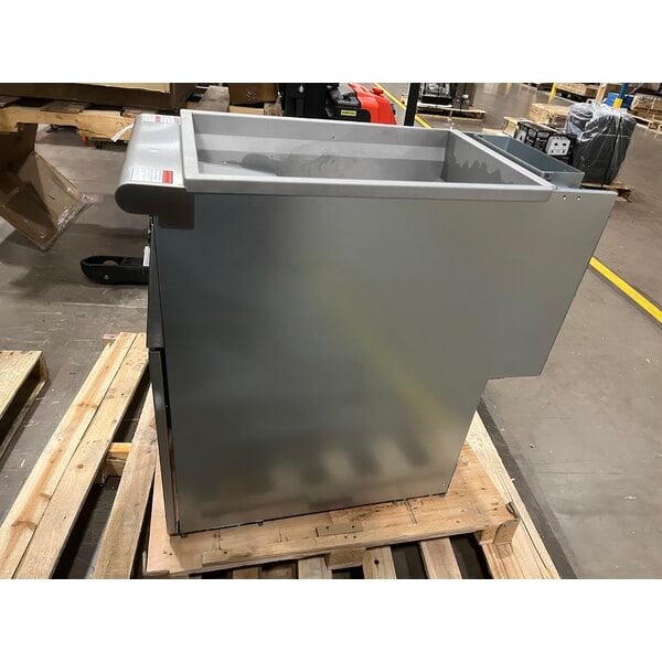 Scratch and Dent Avantco F4-ES-P 45-50 lb. Liquid Propane Stainless Steel Floor Fryer - 85,000 BTU