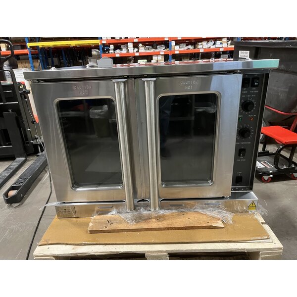 Scratch and Dent MainStreet Equipment EC1-D Single Deck Electric Full Size Convection Oven with Legs - 240V, 1 / 3 Phase