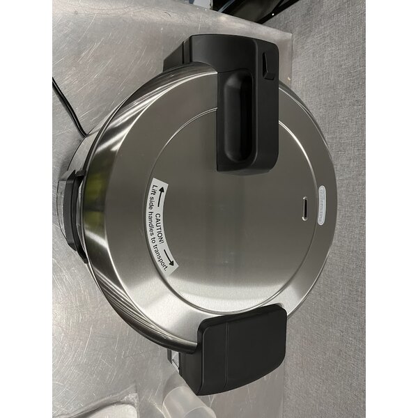 Scratch and Dent Avantco RCSB90 90 Cup (45 Cup Raw) Digital Electric Rice Cooker / Warmer with Hinged Lid - 240V, 2,500W