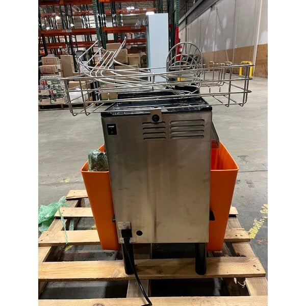 Scratch and Dent Zummo Z06-NOR Z06 Nature Orange Commercial Juicer - 10 Fruits / Minute