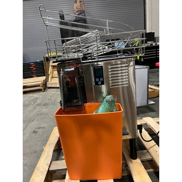 Scratch and Dent Zummo Z06-NOR Z06 Nature Orange Commercial Juicer - 10 Fruits / Minute