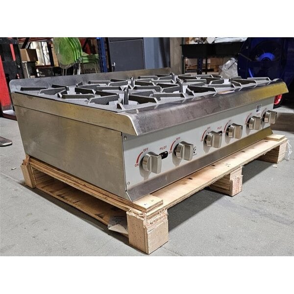 Scratch and Dent Cooking Performance Group R-CPG-36-NL 6 Burner Gas Countertop Range / Hot Plate - 132,000 BTU