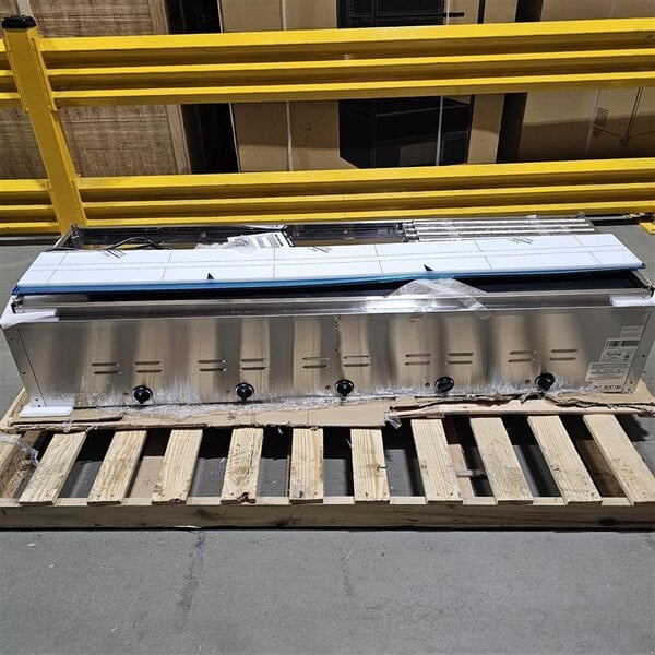 Scratch and Dent Avantco STE-5SG Five Pan Open Well Electric Steam Table with Undershelf, Overshelf, and Sneeze Guard - 208/240V, 3750W