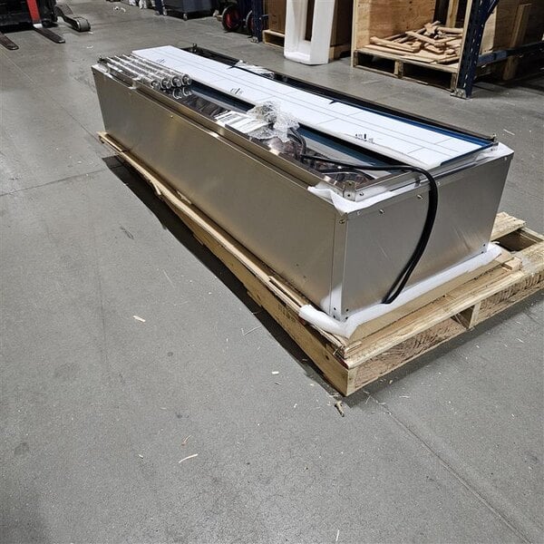 Scratch and Dent Avantco STE-5SG Five Pan Open Well Electric Steam Table with Undershelf, Overshelf, and Sneeze Guard - 208/240V, 3750W