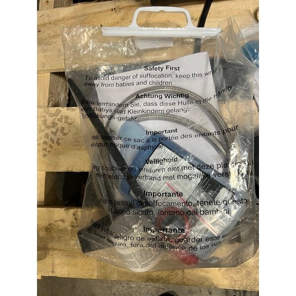 Scratch and Dent Schaerer Coffee Art Plus 040381-00090EUS Touchscreen Super Automatic Espresso Machine with 2 Hoppers - 208V