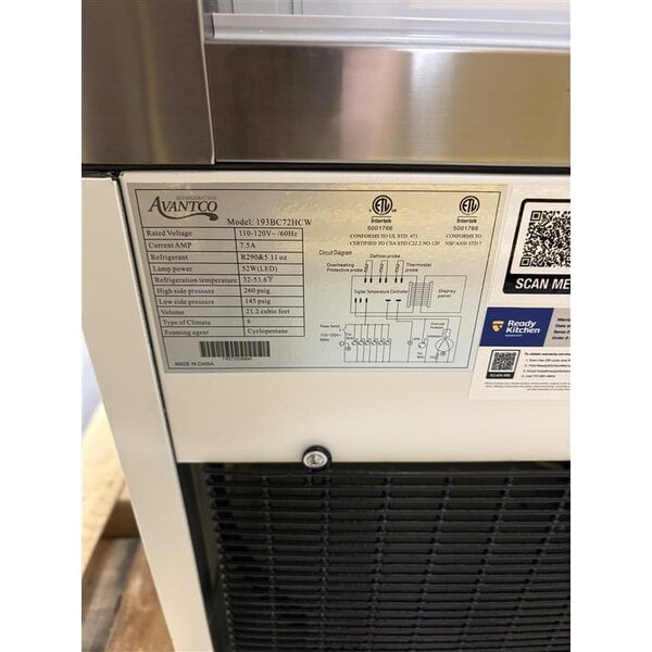 Scratch and Dent Avantco BC-72-HC 72" Curved Glass White Refrigerated Bakery Display Case