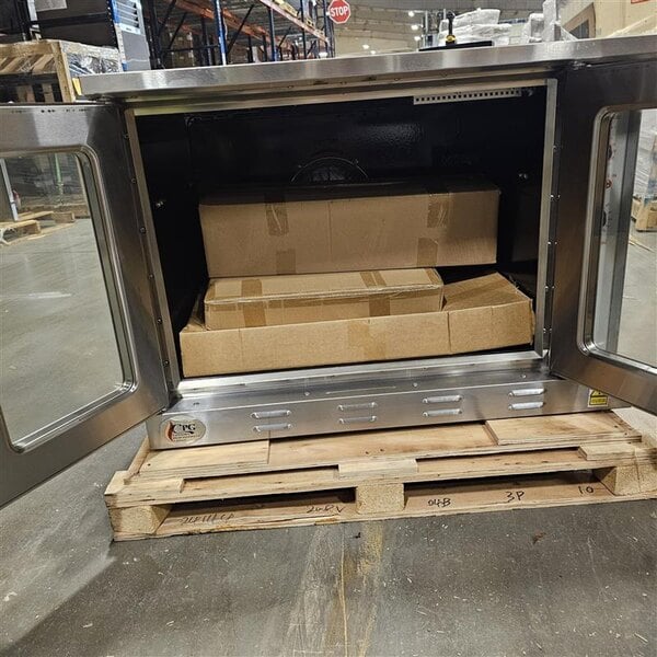 Scratch and Dent Cooking Performance Group FEC-100-C Single Deck Standard Depth Full Size Electric Convection Oven - 208V, 3 Phase, 11 kW