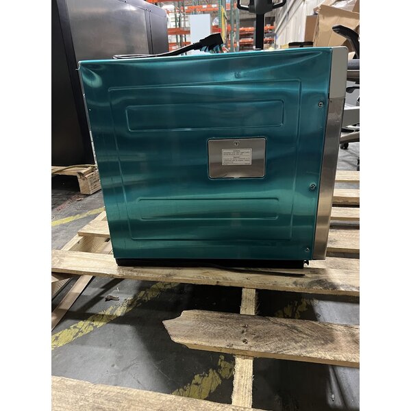 Scratch and Dent Panasonic NE-3280 Sonic Steamer Commercial Microwave Oven - 208/240V, 3200W